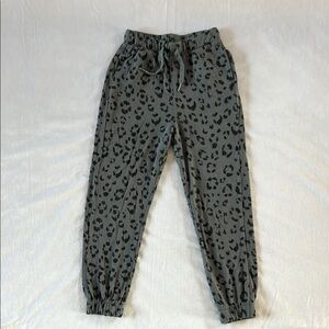 Gap Kids Super soft high waisted animal print joggers